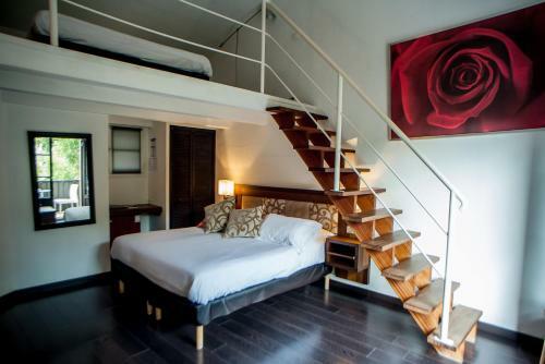 Hotel B Lodge
