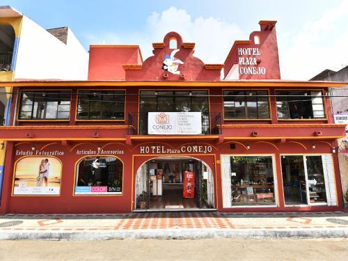Hotel Plaza Conejo