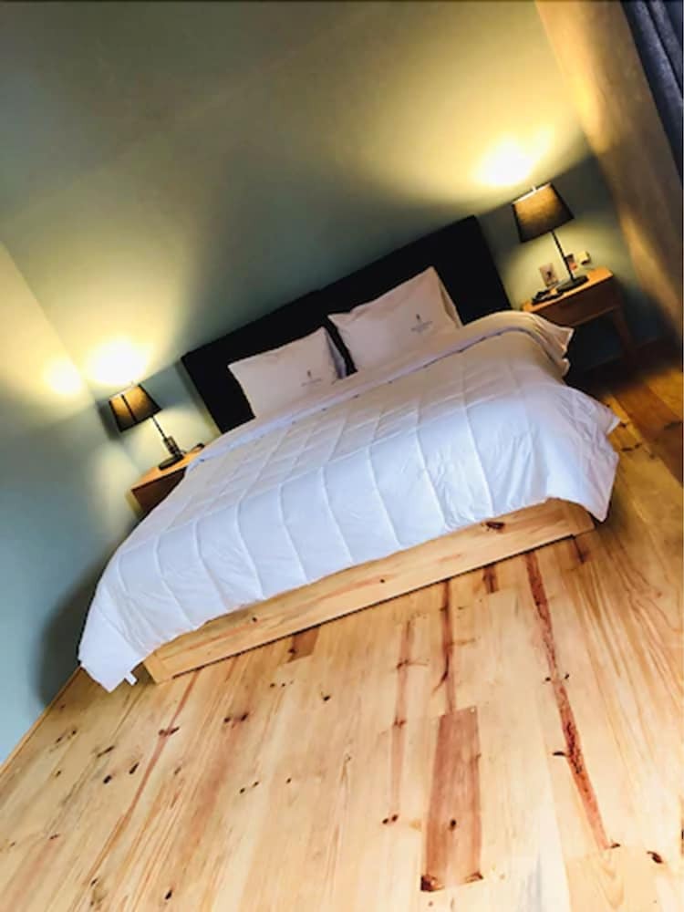 Hotel Helverica