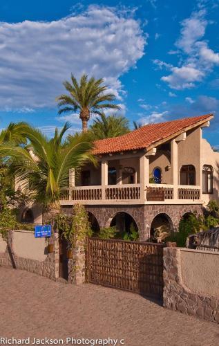 Posada Las Caba�as De Loreto