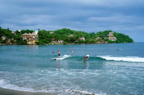 Hotel Bungalows Junto Al Rio