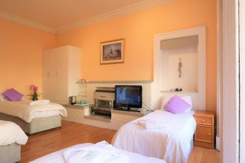 Hostal Valentine City Centre Guest House