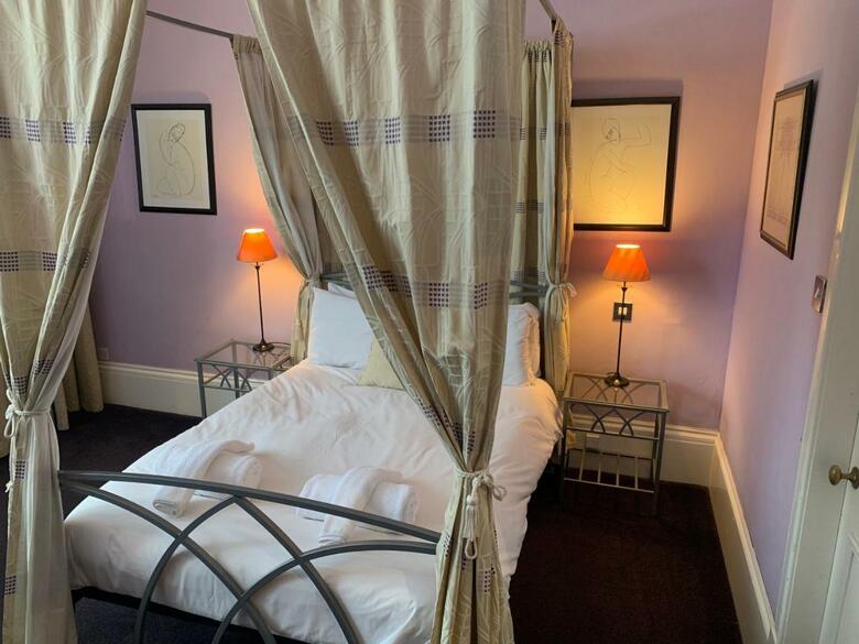 Hostal Southside Guest House