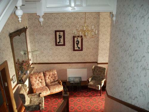 Hostal Gifford House
