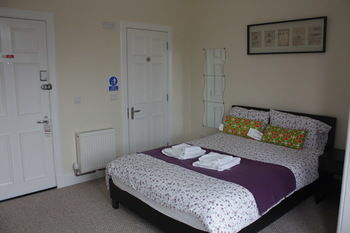 Bed & Breakfast Edinburgh Holiday Guest House