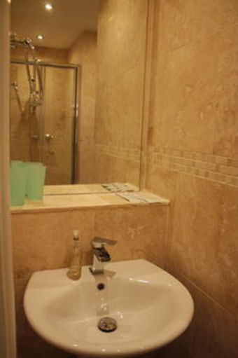 Bed & Breakfast Edinburgh Holiday Guest House