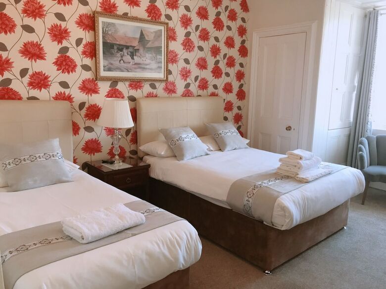 Hostal Alexander Guest House