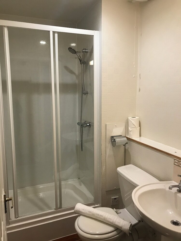 Hostal Alexander Guest House