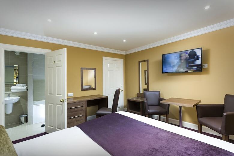 Ballantrae Hotel
