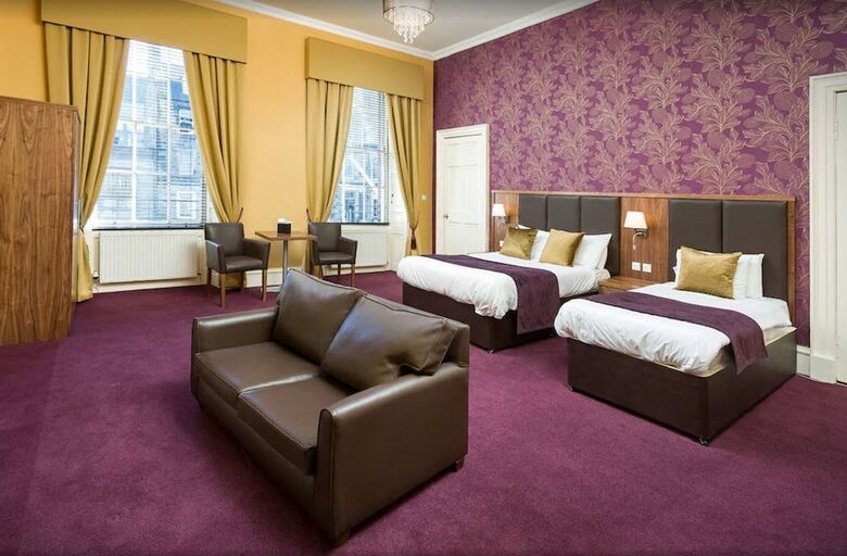 Ballantrae Hotel