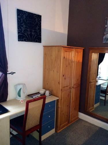 Hostal Edinburgh Thistle Guest House