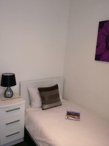 Hostal Edinburgh Thistle Guest House