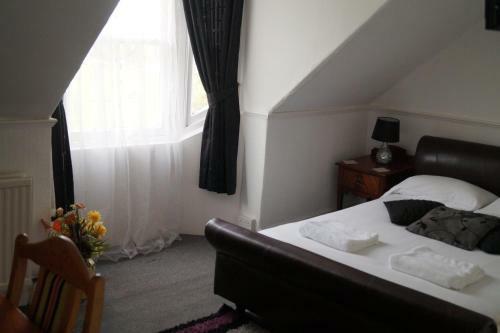 Hostal Edinburgh Thistle Guest House