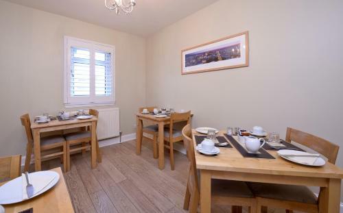 Bed & Breakfast Alpha Guest House
