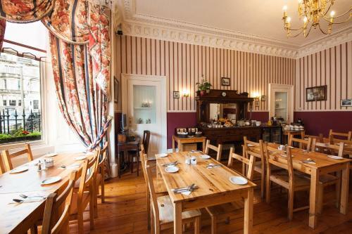 Hostal The St Valery