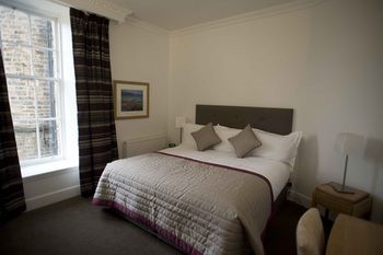 Fountain Court Apartments - Royal Garden