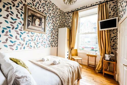 Hostal Balmore Guest House