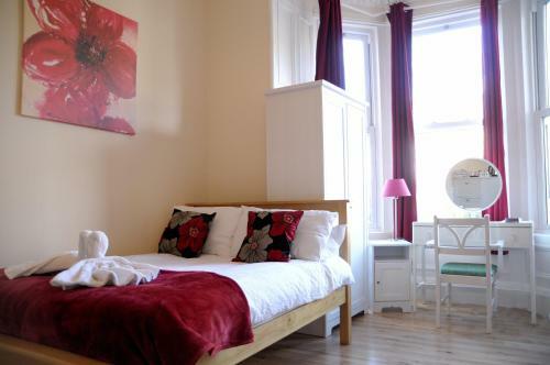 Hostal Balmore Guest House