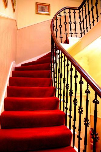 Hostal Balmore Guest House