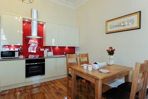 Apartamentos Edinburgh City Suites