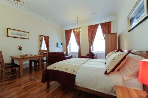 Apartamentos Edinburgh City Suites