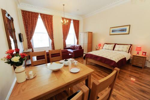 Apartamentos Edinburgh City Suites