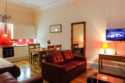 Apartamentos Edinburgh City Suites
