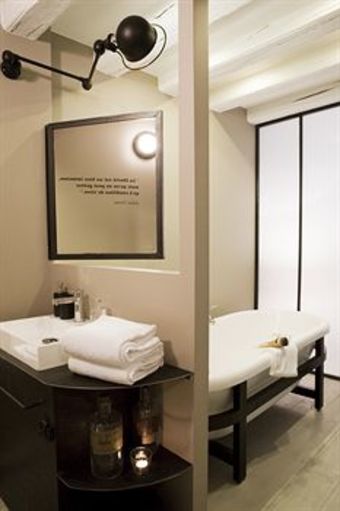 Hotel Voyage Desirable - La Nuit