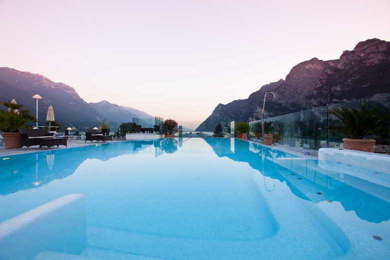 Hotel Kristal Palace