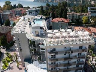 Hotel Kristal Palace