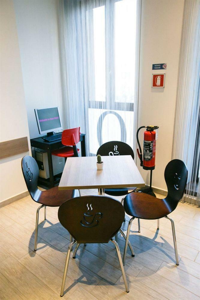 Esco Hotel