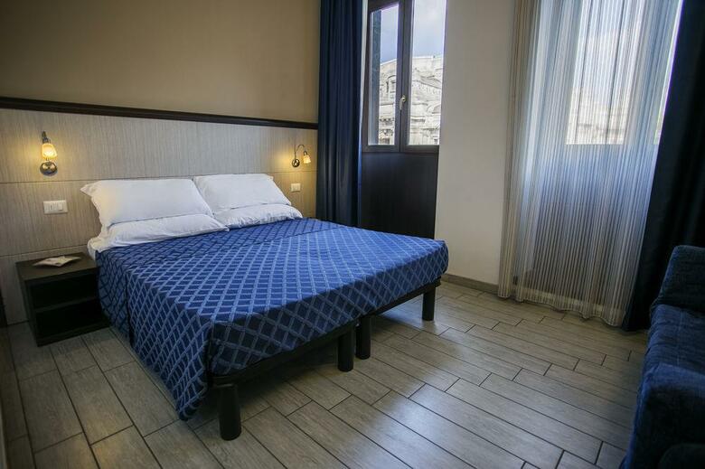 Esco Hotel
