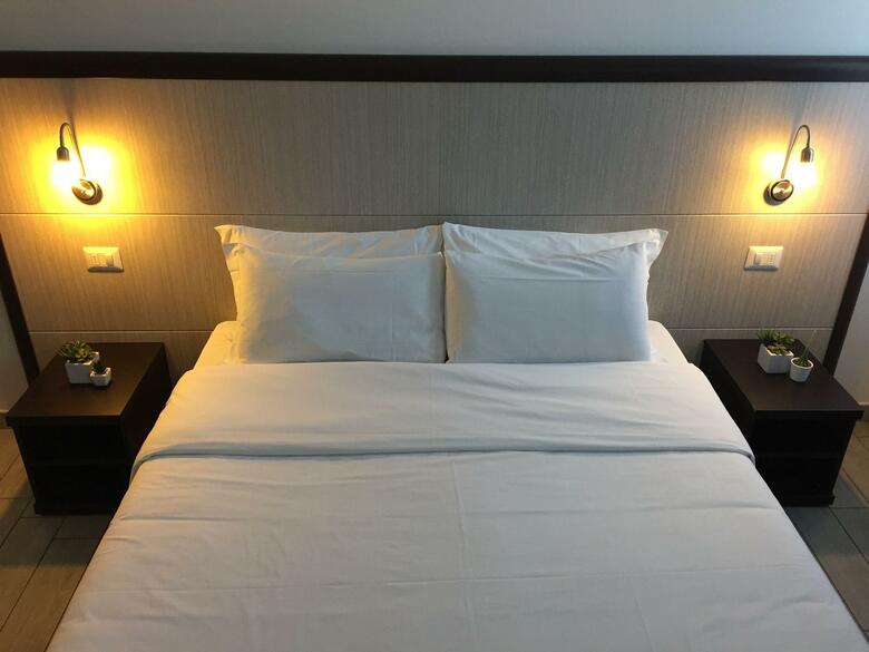 Esco Hotel