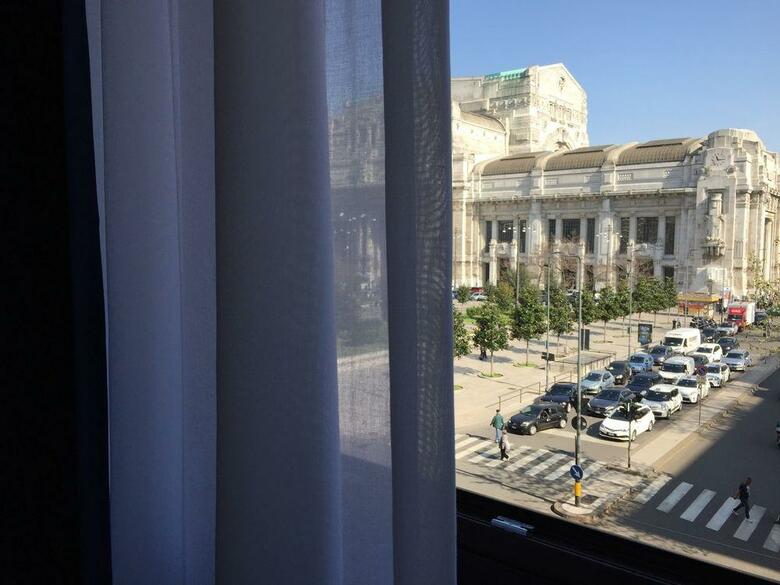Esco Hotel