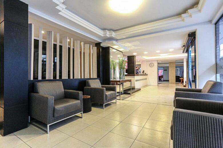 Sandri City Hotel