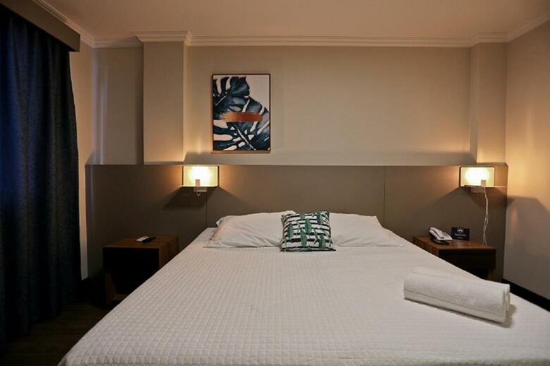 Sandri City Hotel
