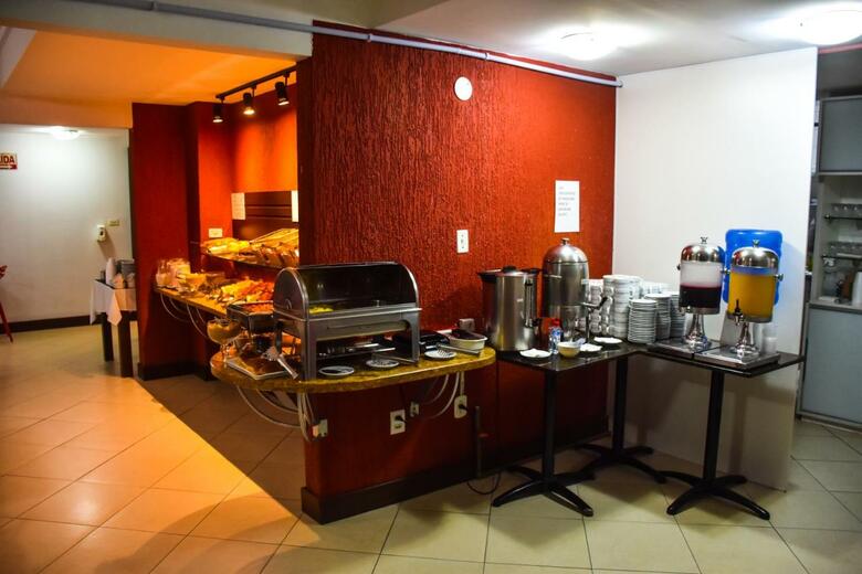 Sandri City Hotel