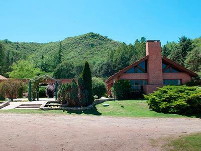 Hotel Cabanas Green House