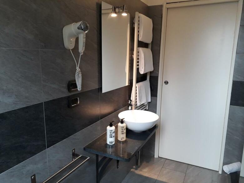 Hostal Affittacamere Delfo