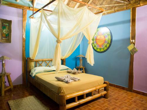 Hostal Balsa Surf Camp