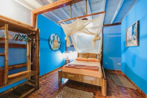 Hostal Balsa Surf Camp
