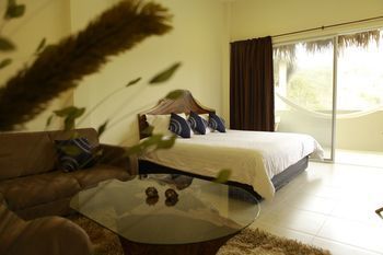 Me Hotel In Monta�ita Estates