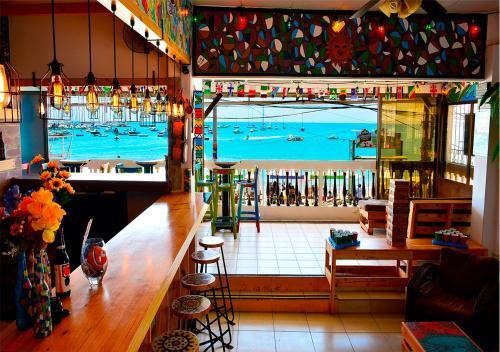 Hostal Chescos Almar