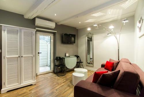Florella Jean De Riouffe Apartment