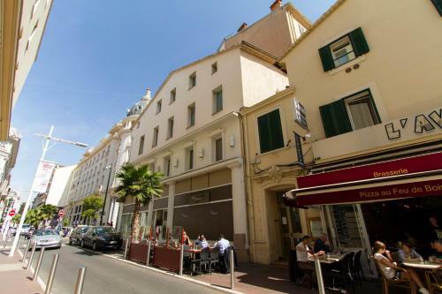 Florella Jean De Riouffe Apartment