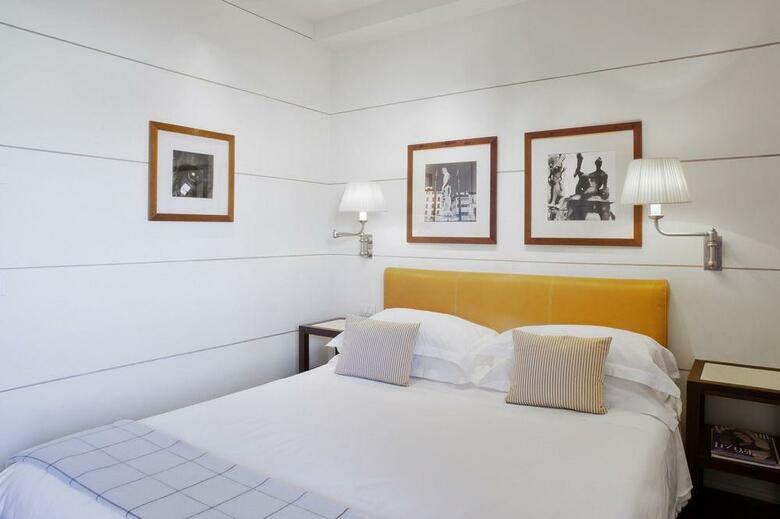 Hotel Gallery Art