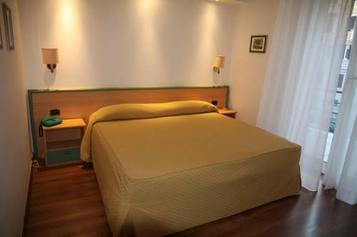 Hotel Iris