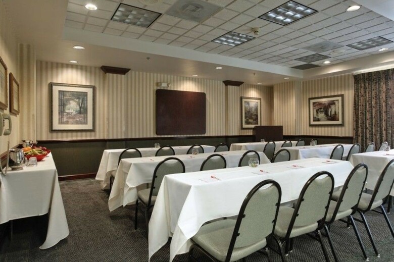 Hotel Ramada Suites Orlando Airport
