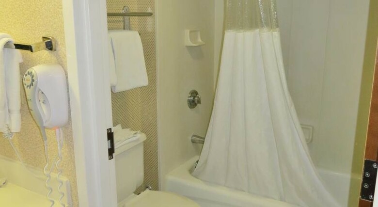 Hotel Ramada Suites Orlando Airport