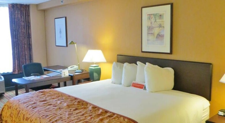 Hotel Ramada Suites Orlando Airport